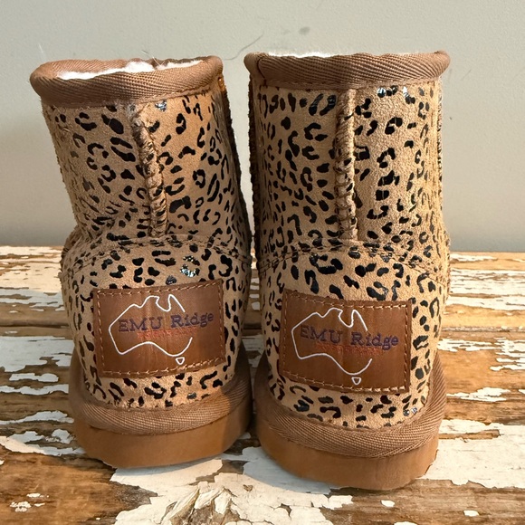 Emu Ridge Australia. Size 6 - Picture 4 of 7